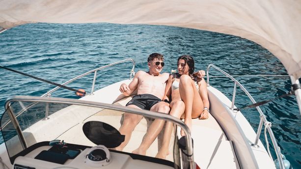 Rent Boats CBE saver 520