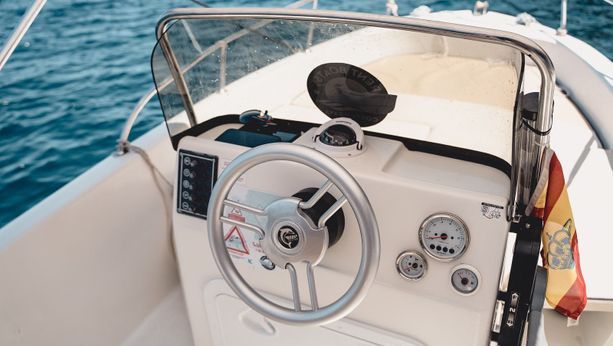 Rent Boats CBE saver 520